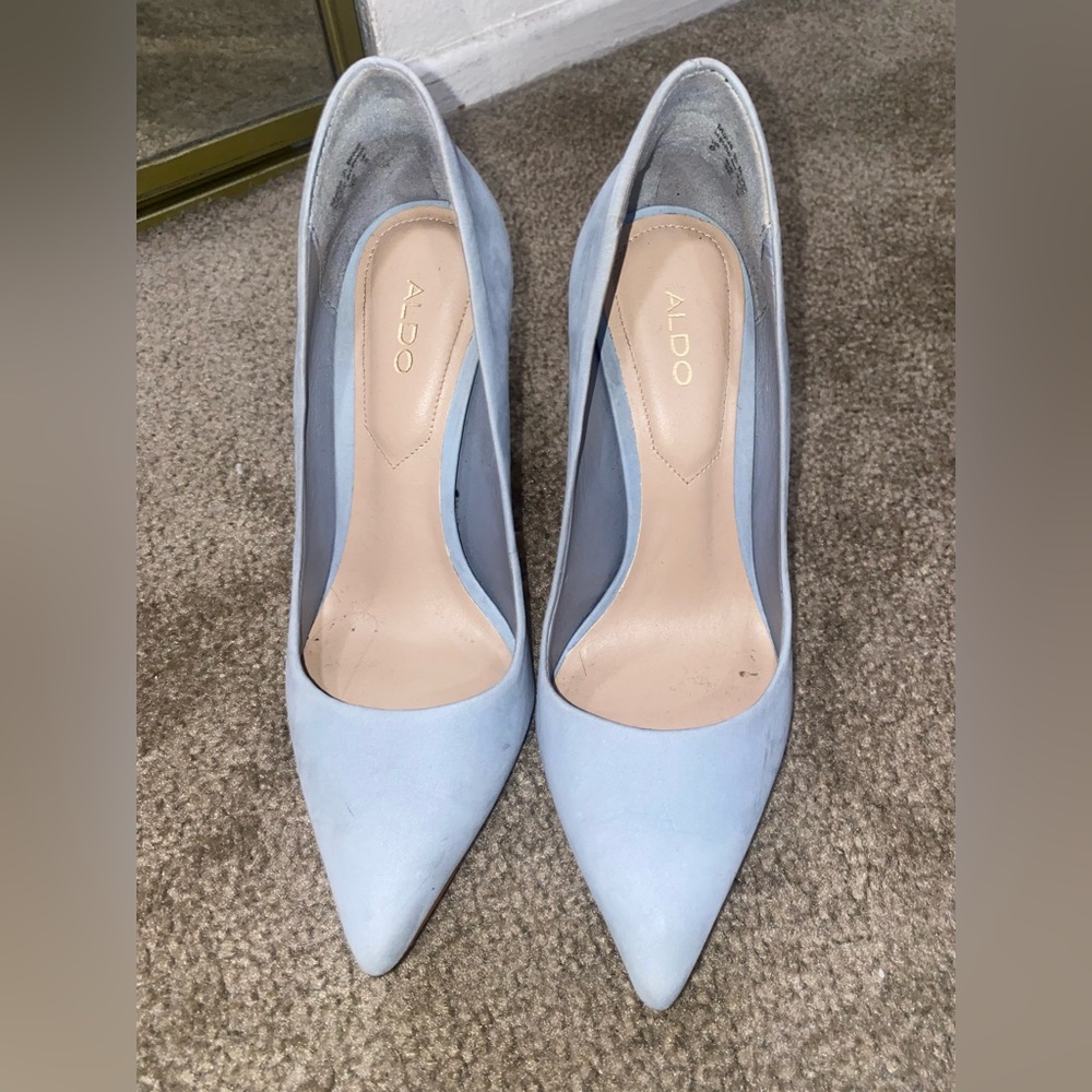 Aldo baby blue suede pointed heels size 6